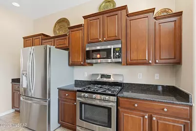 8640 N Moonfire Drive, Tucson, AZ 85743 - Photo 12