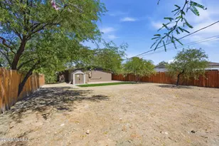 326 E Linden St, Tucson, AZ 85705 - Photo 28