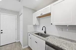 326 E Linden St, Tucson, AZ 85705 - Photo 4