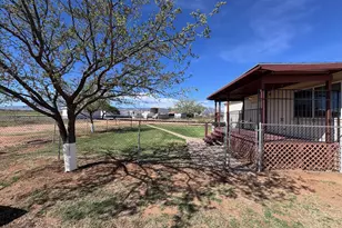 334 E Cochise Way, Cochise, AZ 85606 - Photo 6