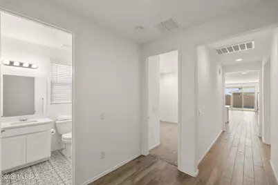 7787 S Wolf Creek Drive, Tucson, AZ 85757 - Photo 4