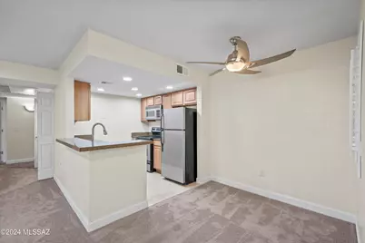 101 S Players Club Drive #13103, Tucson, AZ 85745 - Photo 4