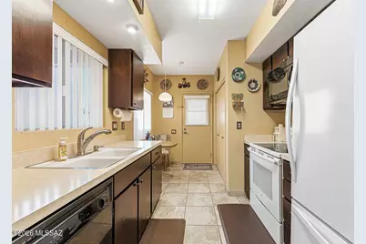 326 N Calle Del Chancero, Green Valley, AZ 85614 - Photo 8