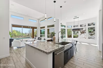 1915 Tortolita Mountain Circle, Oro Valley, AZ 85755 - Photo 8