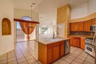 7981 N Wildomar Dr, Tucson, AZ 85743 - Photo 4