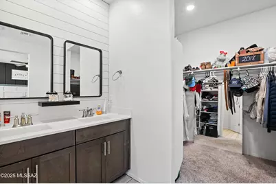 10678 W Harrigan Drive, Marana, AZ 85653 - Photo 24