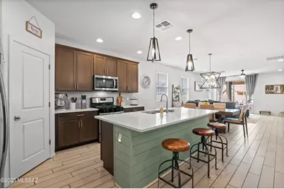 10678 W Harrigan Drive, Marana, AZ 85653 - Photo 8