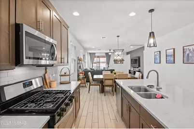 10678 W Harrigan Drive, Marana, AZ 85653 - Photo 12