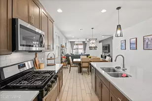 10678 W Harrigan Dr, Marana, AZ 85653 - Photo 12