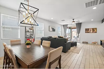 10678 W Harrigan Drive, Marana, AZ 85653 - Photo 14