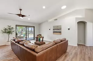 1950 E Desert Lark Ps E, Green Valley, AZ 85614 - Photo 10