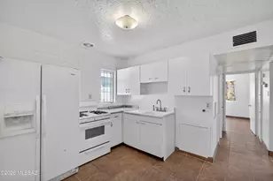 2835 E Proctor Vista, Tucson, AZ 85713 - Photo 8