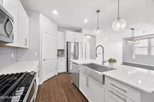 8670 N Genoa Ct, Tucson, AZ 85742 - Photo 12