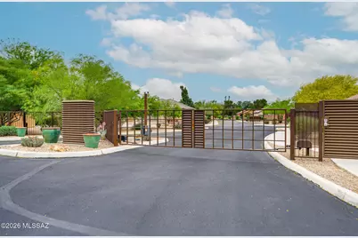 8670 N Genoa Court, Tucson, AZ 85742 - Photo 32