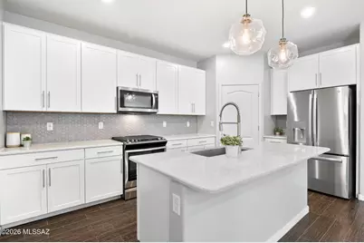 8670 N Genoa Court, Tucson, AZ 85742 - Photo 10