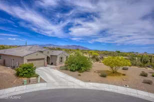 5427 W Windmill Farm Dr, Tucson, AZ 85742 - Photo 2