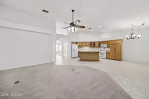 1638 N Debra Sue Pl, Tucson, AZ 85715 - Photo 16