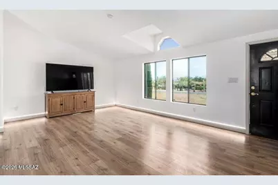 11103 W Panther Peak Drive, Tucson, AZ 85743 - Photo 8