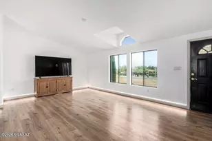 11103 W Panther Peak Dr, Tucson, AZ 85743 - Photo 8