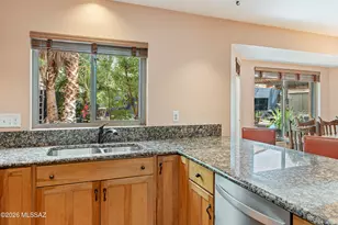 9288 N Thrush Ct, Tucson, AZ 85742 - Photo 10