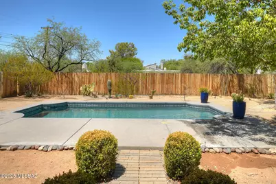 3447 N Olsen Avenue, Tucson, AZ 85719 - Photo 10