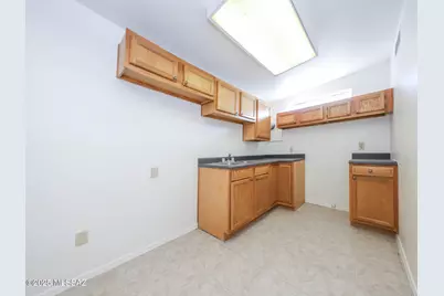 125 E Flores Street, Tucson, AZ 85705 - Photo 26