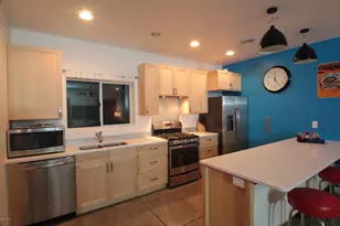 220 N 1st Ave, Tucson, AZ 85719 - Photo 2