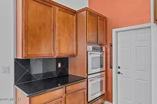 203 E Brearley Dr, Oro Valley, AZ 85737 - Photo 12