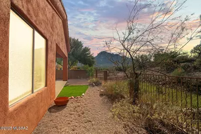 203 E Brearley Drive, Oro Valley, AZ 85737 - Photo 10