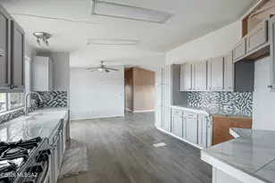 17111 S Country Club Rd, Sahuarita, AZ 85629 - Photo 16