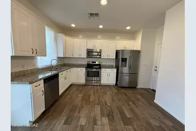 109 S Crown Plaza, Vail, AZ 85641 - Photo 8