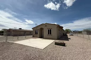 1595 N Yavapai St, Tucson, AZ 85745 - Photo 2