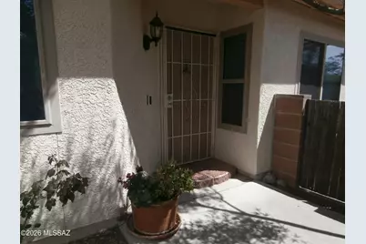 90 E Camino De Diana, Green Valley, AZ 85614 - Photo 4