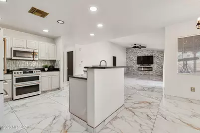 6532 W Harbin Ridge Way, Tucson, AZ 85757 - Photo 6