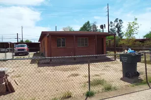 4552 E Douglas St, Tucson, AZ 85711 - Photo 2