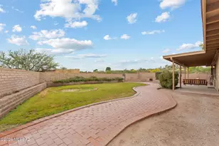 10100 E Moccasin Pl, Tucson, AZ 85749 - Photo 2