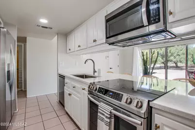 6070 W Desert Marigold Lane, Tucson, AZ 85742 - Photo 16