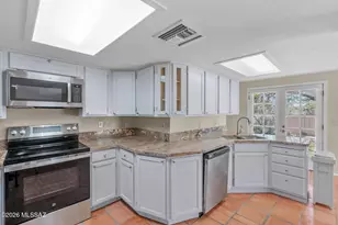 9070 E Kayenta Dr, Tucson, AZ 85749 - Photo 8
