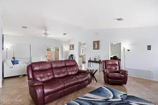 1750 W CÃ­rculo De La Pinata, Green Valley, AZ 85622 - Photo 6