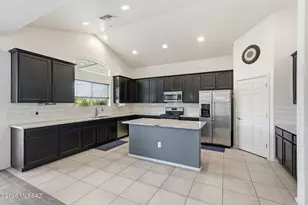 6129 S Eagles Roost Dr, Tucson, AZ 85757 - Photo 12