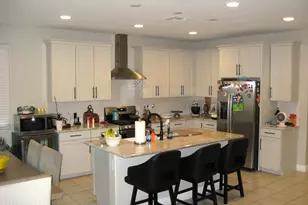 7725 S Crested Spring Dr, Tucson, AZ 85757 - Photo 6