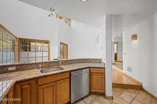 1383 W Tinna Pl, Tucson, AZ 85745 - Photo 8