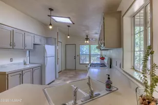 13675 E Crazy Horse Trail, Vail, AZ 85641 - Photo 12