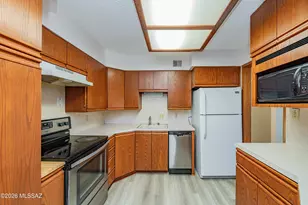 471 W Yucca Ct, Tucson, AZ 85704 - Photo 6