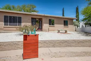 9631 E Myra Dr, Tucson, AZ 85730 - Photo 6
