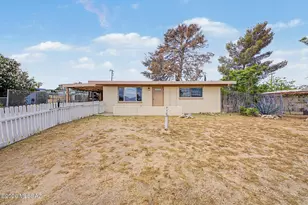 226 S Ave C, San Manuel, AZ 85631 - Photo 2
