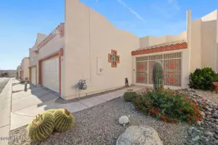 453 W Windham Blvd, Green Valley, AZ 85614 - Photo 2