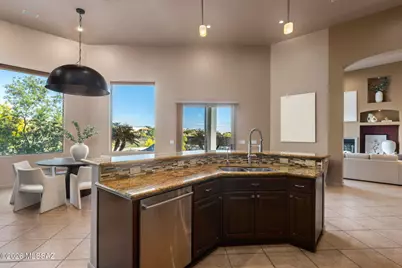 6460 N Regal Manor Drive, Tucson, AZ 85750 - Photo 18