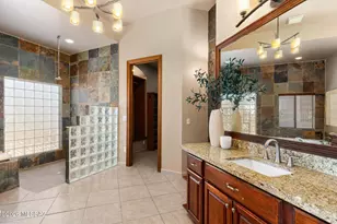 6460 N Regal Manor Dr, Tucson, AZ 85750 - Photo 26