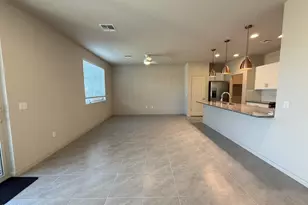 8829 N Sherry Cervi Wy, Tucson, AZ 85743 - Photo 4